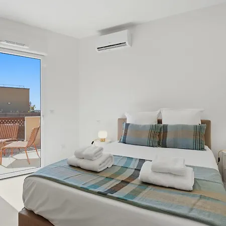 Penthouse Le Spazio Close To The Town Center *