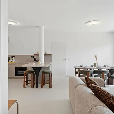 Penthouse Le Spazio Close To The Town Center *
